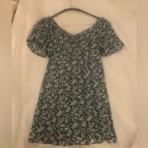 Green and white angel sleeve Ambercrombie mini dress